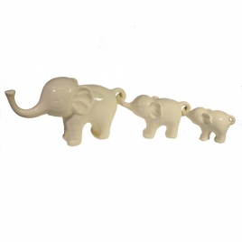 713421 Фигура декоративная "Композиция "Семья слонов" (цвет слоновая кость)  3в L57W15H8,5 (1-2)